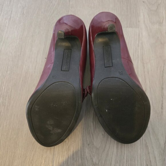 American Eagle burgundy heels - Picture 6 of 9